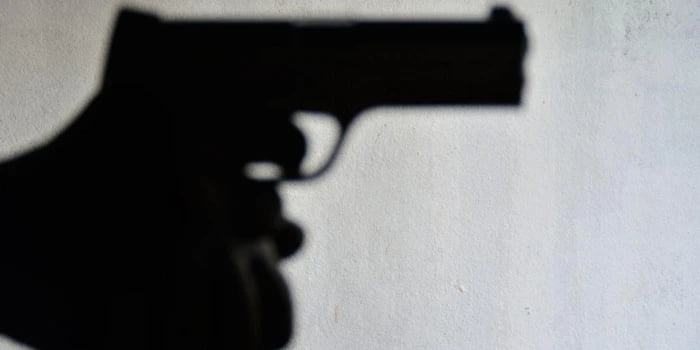 Violento ataque armado dejó dos heridos, entre ellos una mujer embarazada