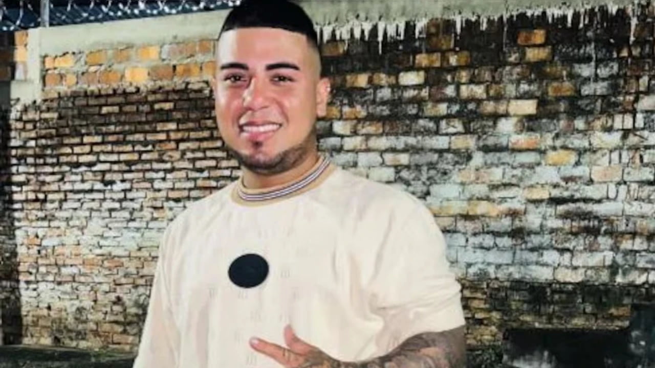 Grave atentado a disparos dejó joven luchando por su vida en un centro médico