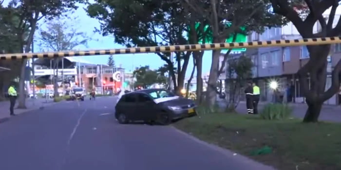 Tragedia: mujer y su bebé, hallados muertos dentro de un carro