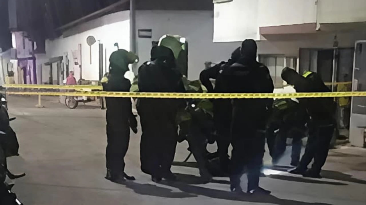 Violento ataque en Girardot: sicarios dispararon y huyeron en moto.