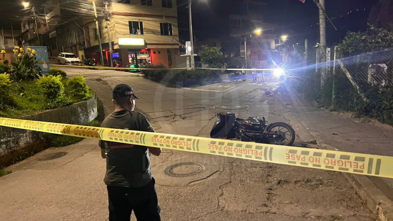 Sicarios asesinaron a un joven domiciliario mientras realizaba una entrega.