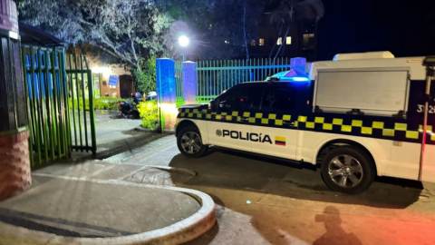 Lo hicieron caer de la moto y lo asesinaron a puñaladas en Bucaramanga