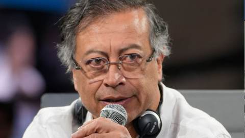 Senado le da vía libre a Petro para viajar al exterior durante un año
