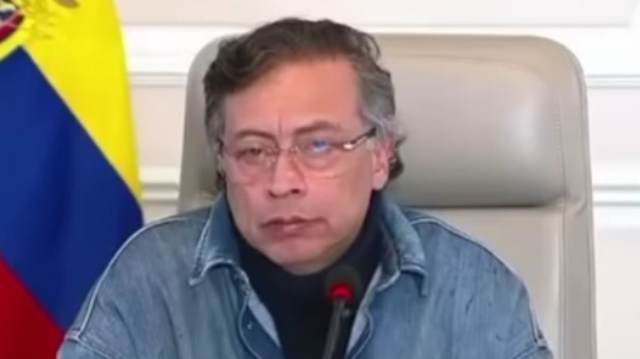 “Nunca debieron prohibir la marihuana”: Petro  abre debate.