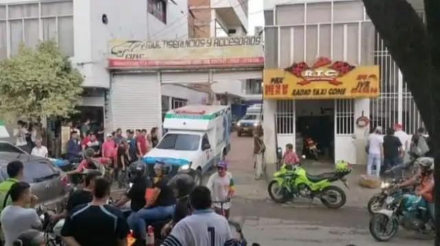 Explosión en una empresa de taxis dejó 3 personas heridas