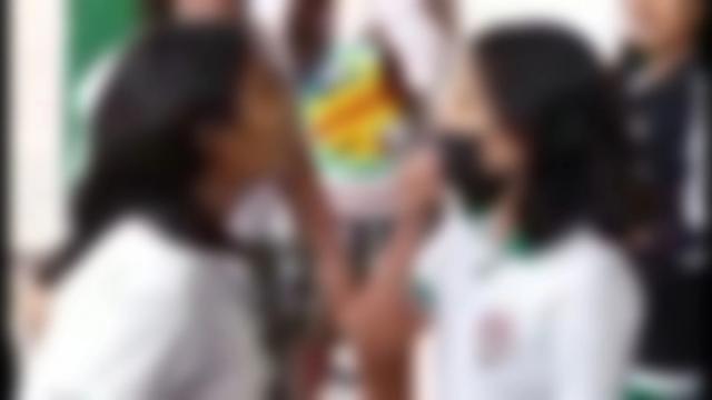 Video: dos estudiantes de colegio de Rionegro se fueron a los golpes