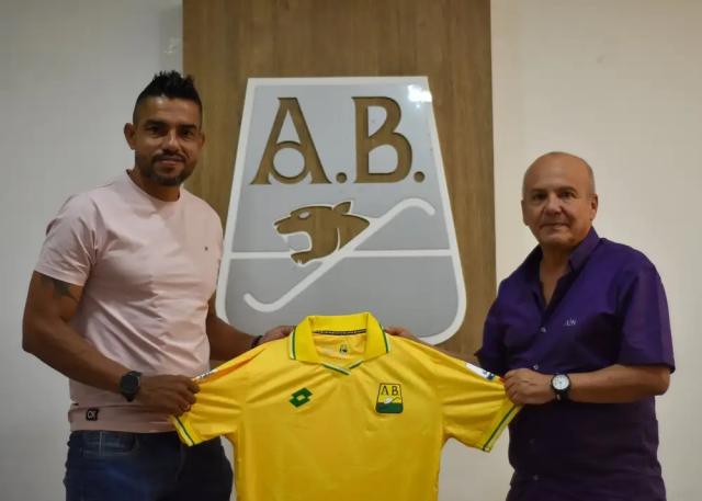 El Atletico Bucaramanga presentó al nuevo Director Técnico
