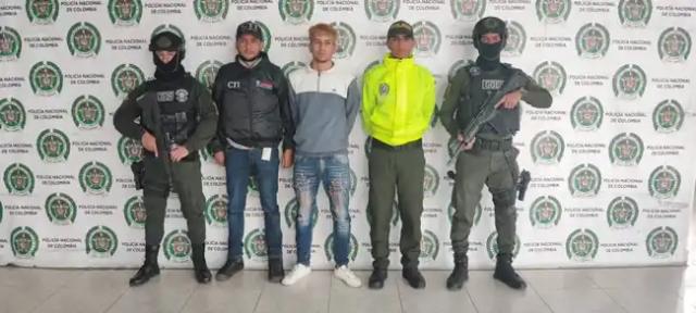 VIDEO: Alias Brayan, presunto responsable de los videos amenazantes en contra de personas del sur de Bucaramanga fue capturado.