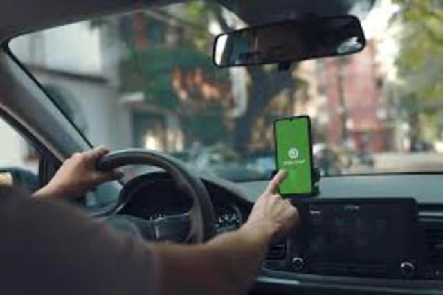 Una pareja fue atacada a puñal por el conductor de un plataforma de transporte en Bucaramanga