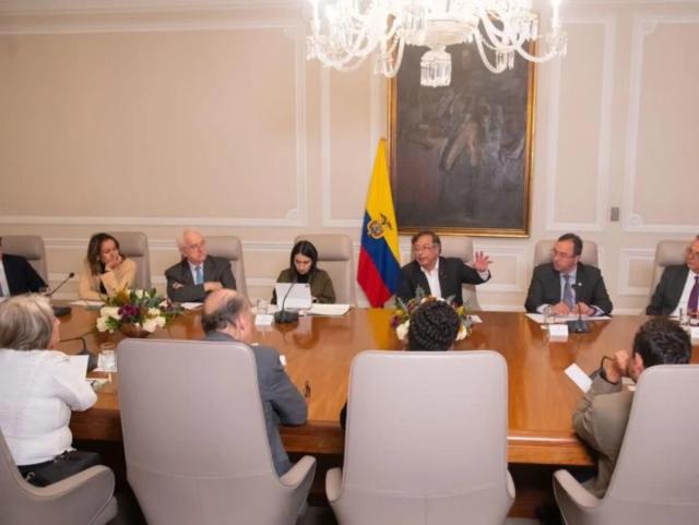 El presidente de Colombia Gustavo Petro le pidió la renuncia a todo su gabinete de ministros