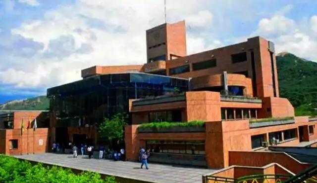Denuncian presunta red de corrupción en Tránsito Bucaramanga