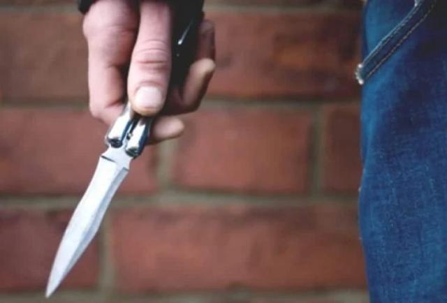 Apuñalan a joven por consumir estupefacientes