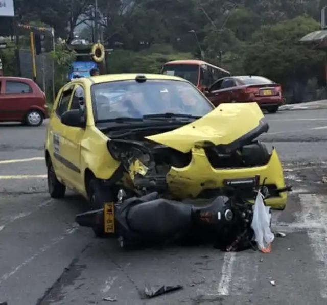 Motociclista apuñala a taxista por no llegar a un acuerdo de pago
