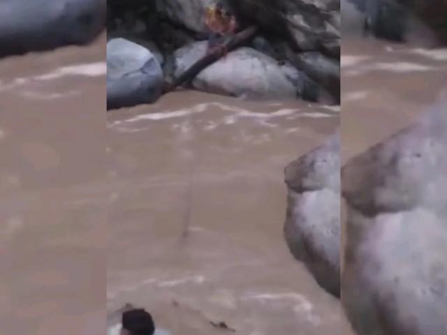 Mueren cuatro jóvenes tras ser arrastrados por una corriente de agua en San Martín.