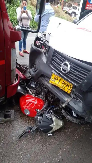 Video: Imprudencia vial por poco termina en tragedia