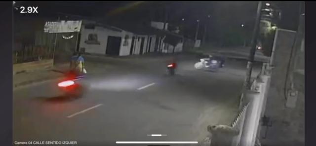 En video quedo captado el momento en el que hombre murió al estrellarse con una motocicleta en Santander