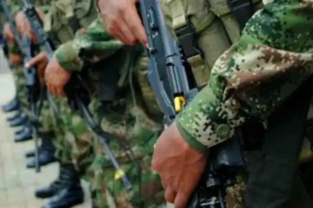 Fiscalía judicializo a teniente del ejercito por  obligar a soldados a comer cigarrillos