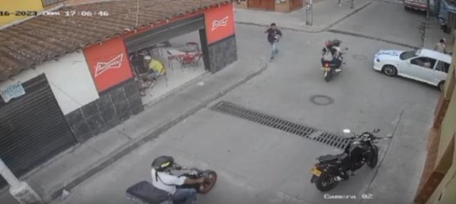 Video: Conductor de vehículo choco  con motociclista y se dio a la fuga en Piedecuesta