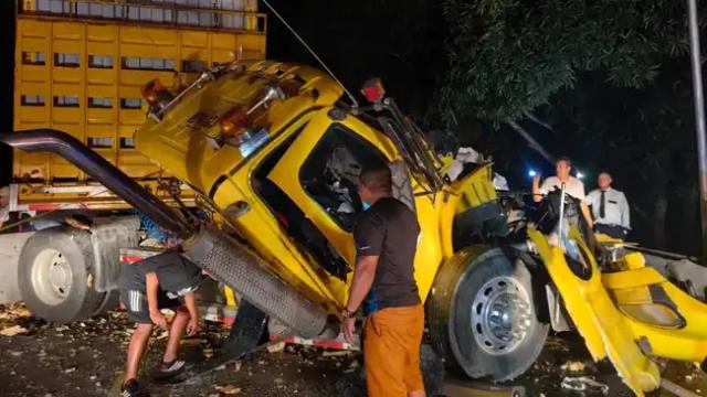 Video: Tres personas muerieron en aparatoso accidente en Santander