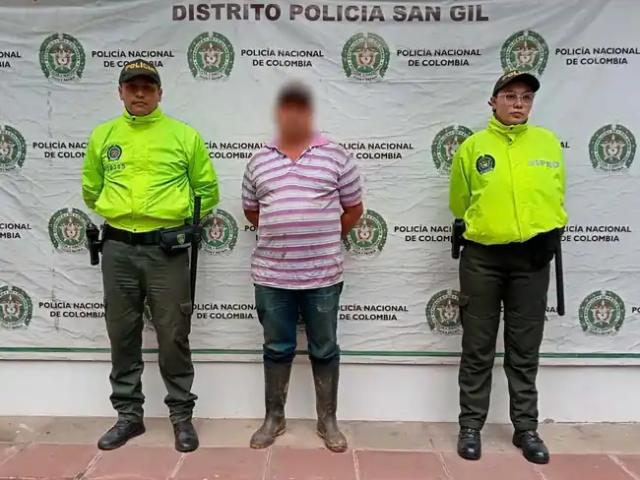 Capturado hombre que obligaba a una mujer a estar con el