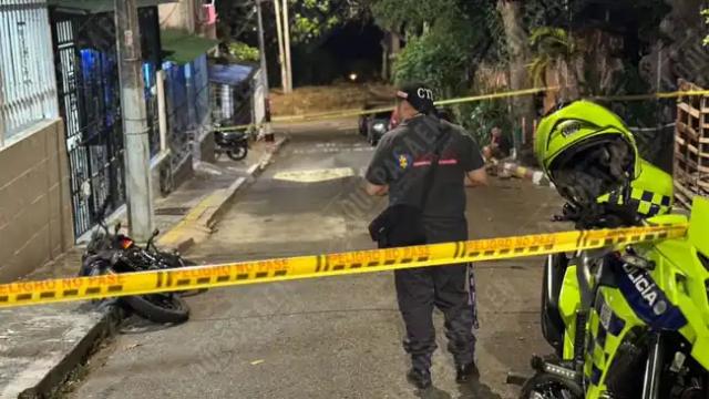 Mientras esperaba en su moto, "Tato" fue asesinado por sicarios