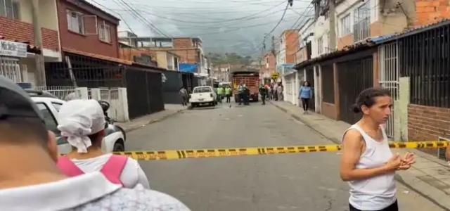 Mujer perdió la vida en accidente de tránsito por vehículos mal estacionados en Girón