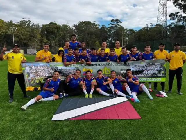 Santander hacen historia en el FISU America con el equipo de la UTS