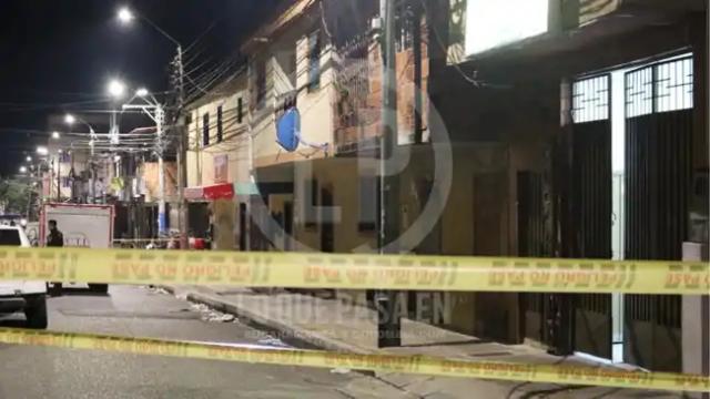 Mototaxista fue Asesinado a Disparos en un Local de Comida Rápida en Bucaramanga