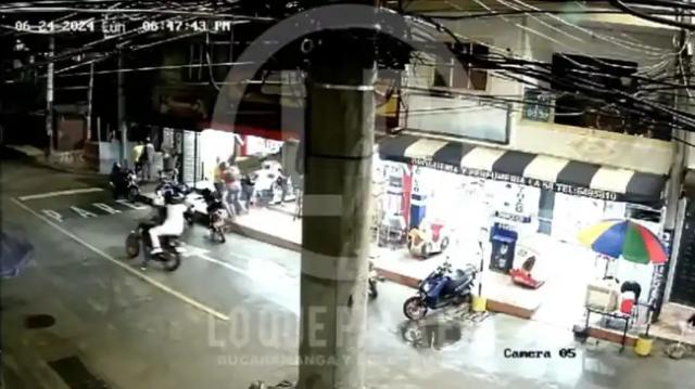 Video: Alias "Tostao" fue asesinado en Floridablanca, cámaras grabaron el momento del sicariato.