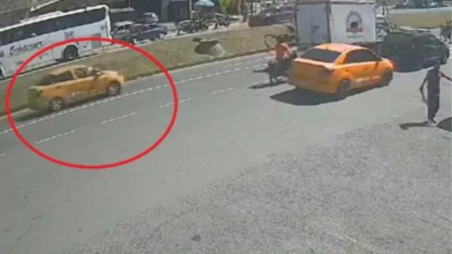 Un niño de tan solo 6 años murió al ser arrollado por un taxi en la autopista Medellín – Bogotá