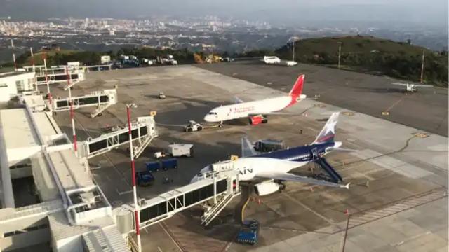 Atención: Paro de camioneros en el Área Metropolitana desencadena un alza exorbitante en los tiquetes aéreos