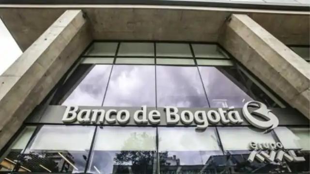 Ladrones armados intentan robar $25 millones de pesos de un banco en pleno casco antiguo de Floridablanca