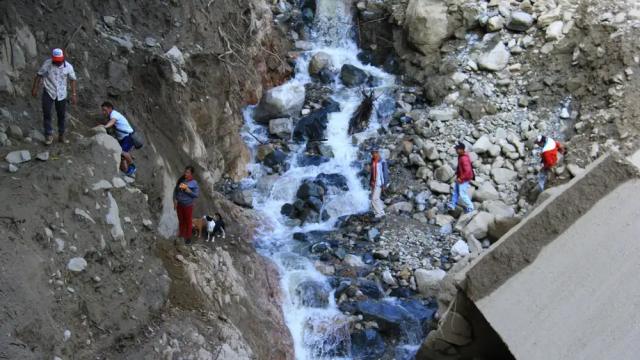 Torrencial aguacero en Guaca, dejó a varias familias completamente incomunicadas y sin agua potable. La quebrada arrasó con todo a su paso