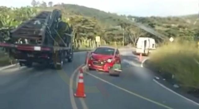 Ultima hora Accidente en la vía San Gil - Bucaramanga deja un fallecido