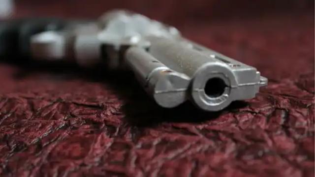 Hombre de 74 años disparó a su pareja en Lebrija tras violenta discusión