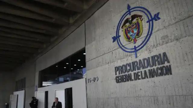 La Procuraduría investiga a docente por exigir fotos a estudiantes