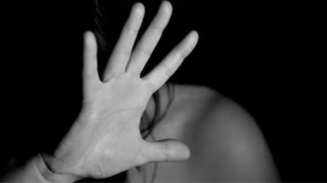 Mujer falleció tras ser apuñalada en presunto feminicidio en Santander