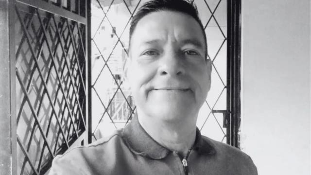 Sergio pasó 24 horas en casa tras fallecer; su familia denuncia calvario.