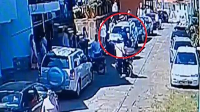 Atentado a bala frente a iglesia en San Gil deja una mujer herida