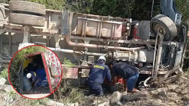 Camión tipo Turbo cayó por un abismo en Zapatoca: un herido tras el accidente