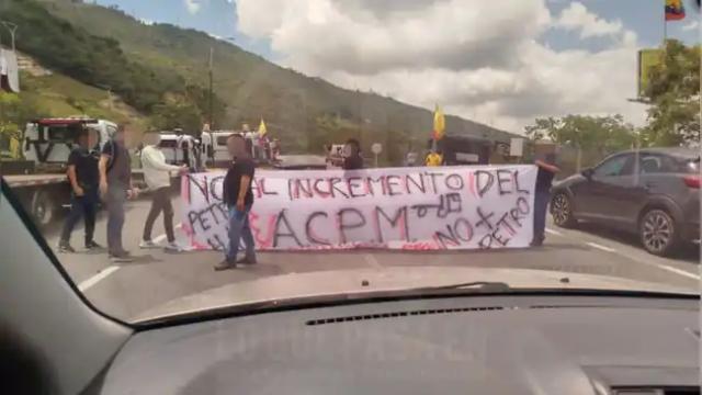 Esto es lo que se sabe sobre el paro camionero programado para este 7 de enero en Santander