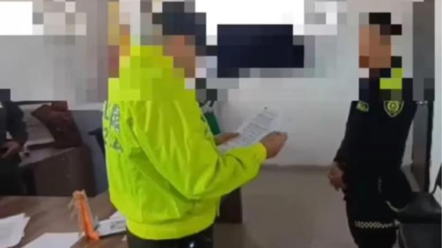 Uniformados extorsionaban a un ciudadano con la sumas de $5 millones.