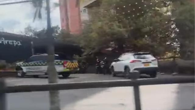 Sicario ejecuta brutalmente a colombo-canadiense dentro de un restaurante