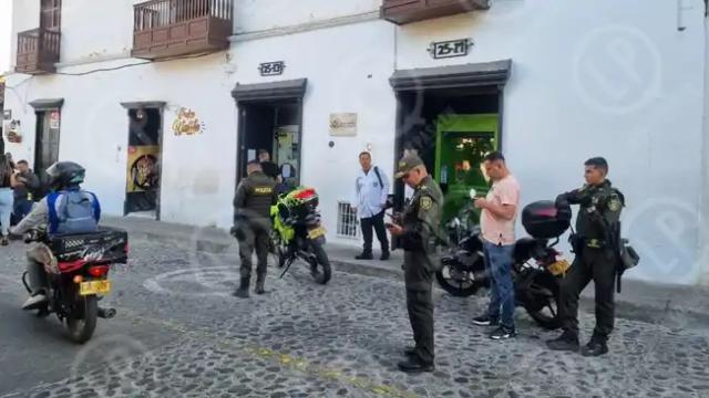 Como de película, dos hombres entraron a un banco y se llevaron más de 29 millones de pesos en Girón