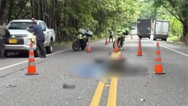 Motociclista murió al estrellarse con una camioneta en vía de Santander