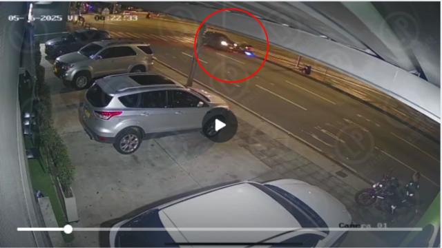 Dos policías heridos tras persecución de película. Todo quedó en video.