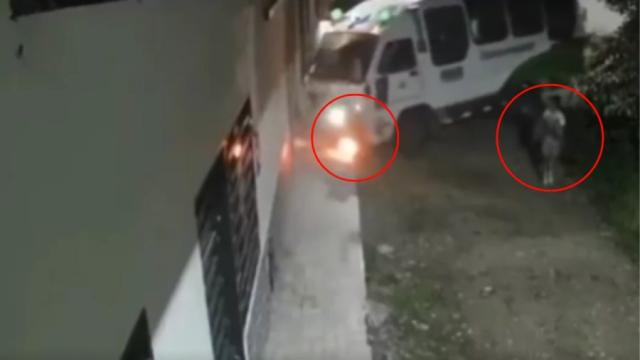 Video: Niño se salvó de ser arrollado por buseta que chocó casa