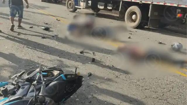 Accidente en la vía San Gil–Bucaramanga dejó dos motociclistas heridos
