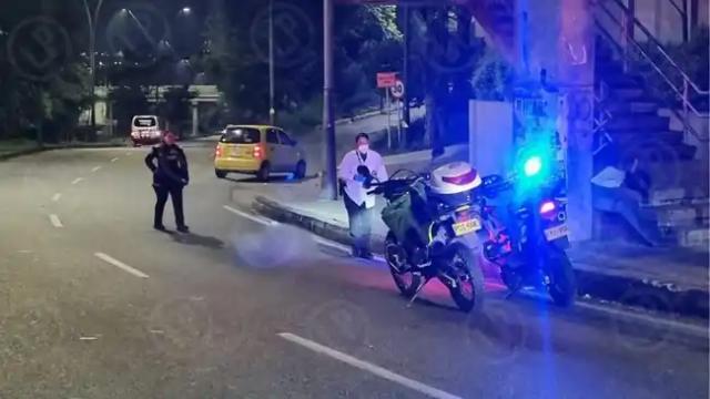 Hombre murió al caer desde puente un peatonal en Bucaramanga