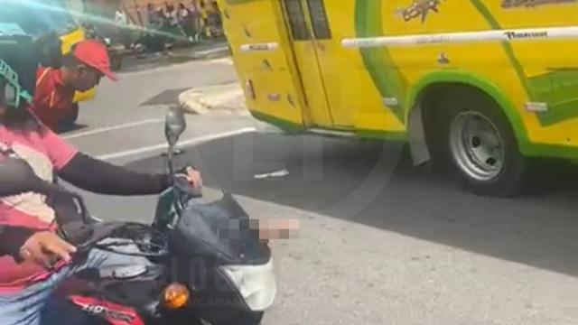 Imagenes sensibles: Accidente de tránsito en la calle 45 con carrera 17 de Bucaramanga deja a un peatón herido